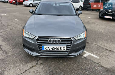 Седан Audi A4 2014 в Києві