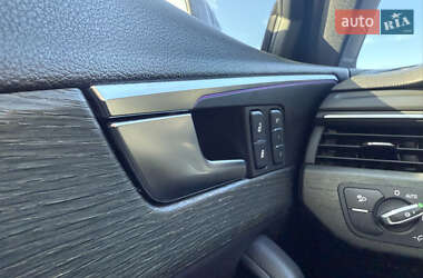 Седан Audi A4 2018 в 