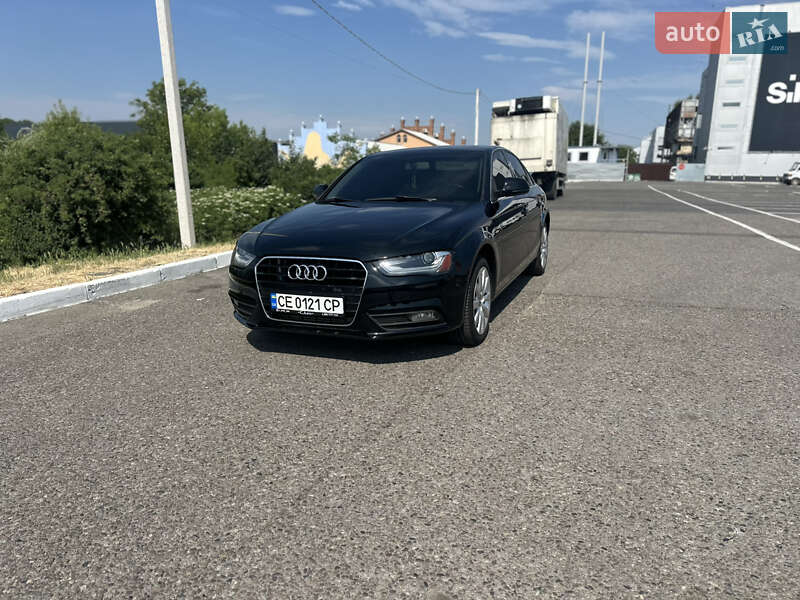 Седан Audi A4 2012 в Чернівцях