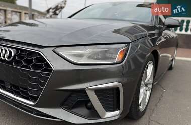 Седан Audi A4 2020 в 