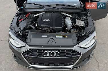 Седан Audi A4 2020 в 