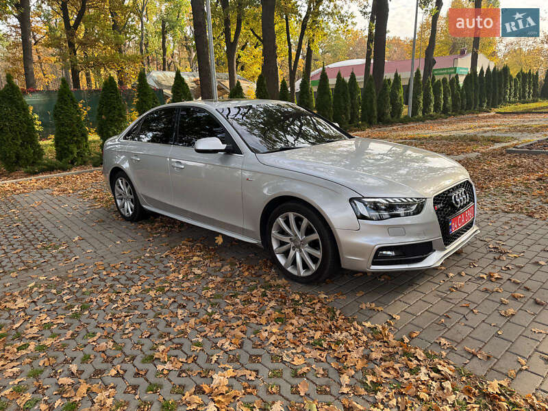 Audi A4 2014