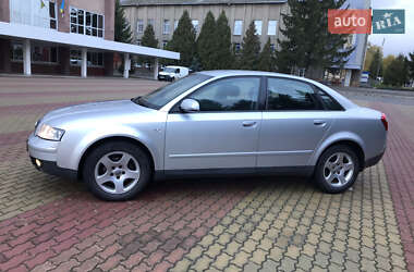 Седан Audi A4 2002 в 