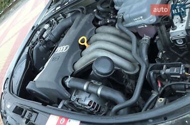 Седан Audi A4 2002 в 