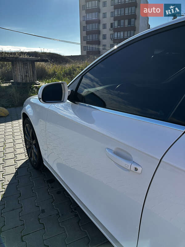 Седан Audi A4 2012 в Одесі
