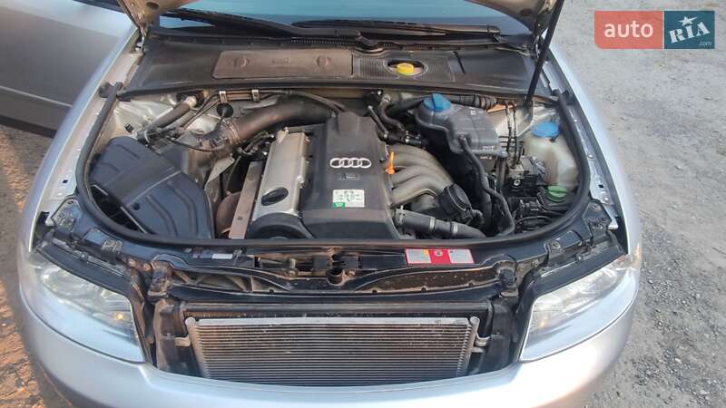 Універсал Audi A4 2002 в Чорткові