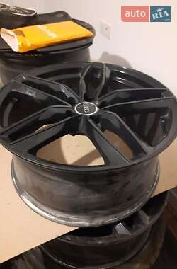 Седан Audi A4 2016 в 