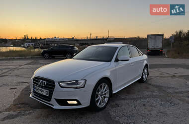 Седан Audi A4 2015 в Одессе