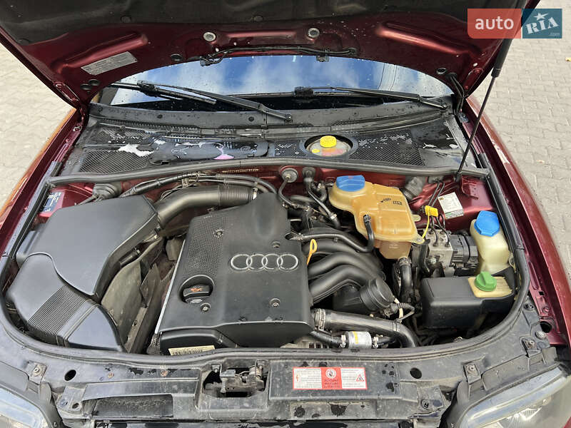Седан Audi A4 1999 в Хмельницькому