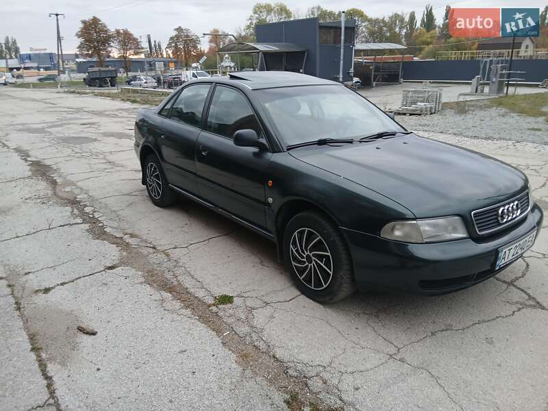 Седан Audi A4 1996 в Хотине фото 4 Седан Audi A4 1996 в Хотине