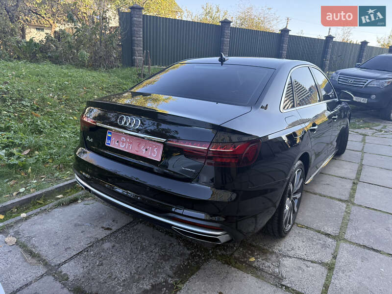 Седан Audi A4 2021 в Львове