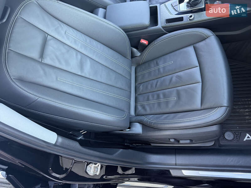 Седан Audi A4 2021 в Львове