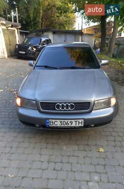 Седан Audi A4 1996 в  фото 7 Седан Audi A4 1996 в