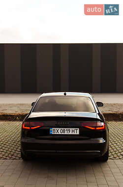 Седан Audi A4 2013 в 
