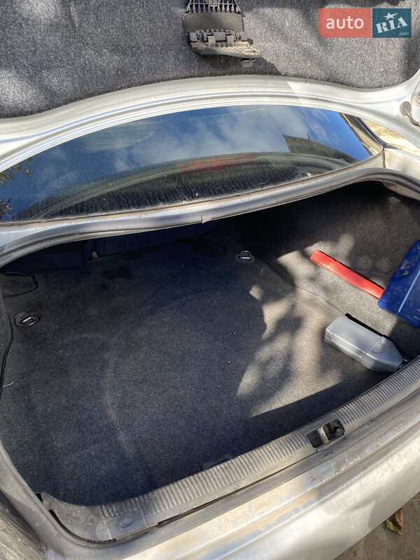 Седан Audi A4 1997 в Сарнах