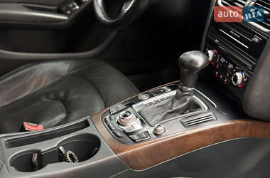 Седан Audi A4 2013 в  фото 28 Седан Audi A4 2013 в