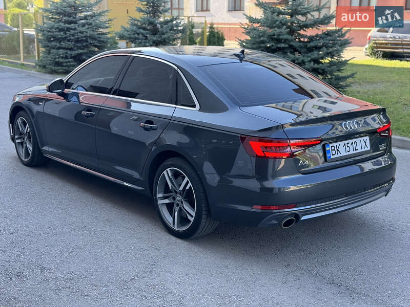 Седан Audi A4 2018 в Ровно