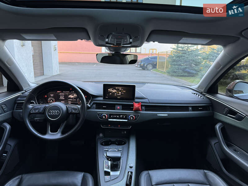 Седан Audi A4 2018 в Ровно