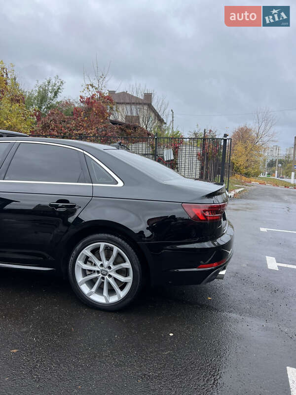 Седан Audi A4 2018 в Харкові