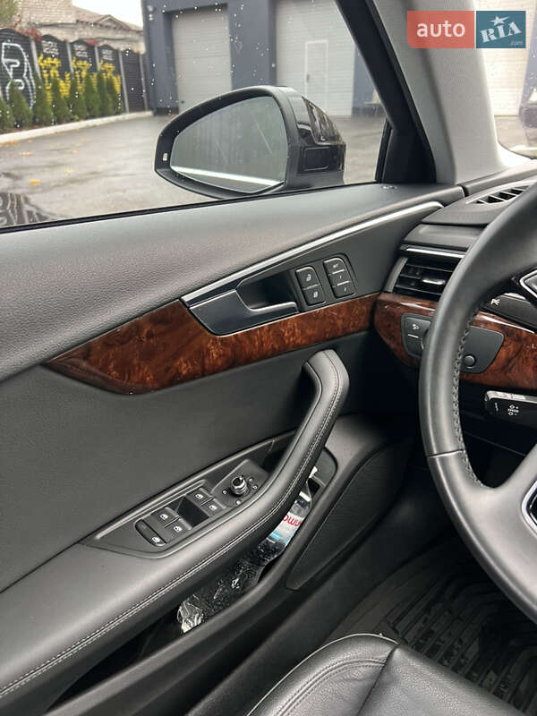 Седан Audi A4 2018 в Харкові