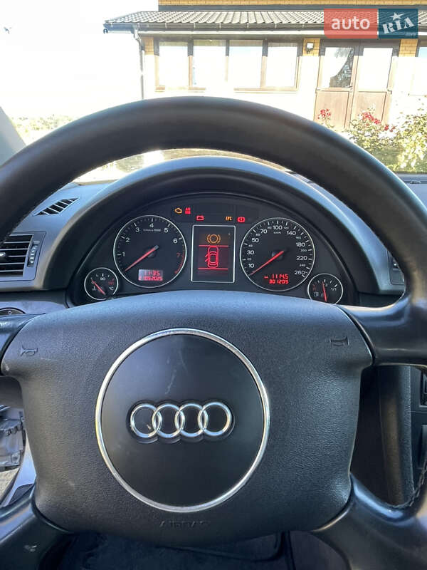 Седан Audi A4 2004 в Луцьку