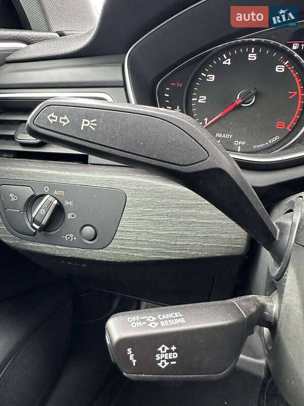Седан Audi A4 2019 в Білогородці