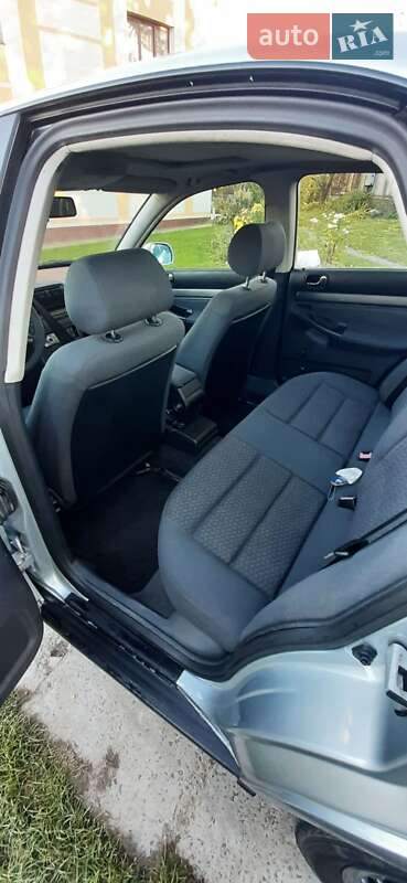 Седан Audi A4 1997 в Тернополе