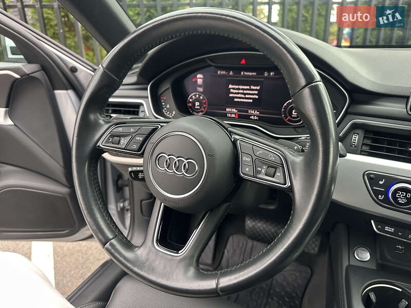Седан Audi A4 2018 в Киеве