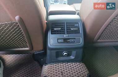 Седан Audi A4 2018 в 