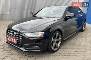 Седан Audi A4 2015 в Ровно