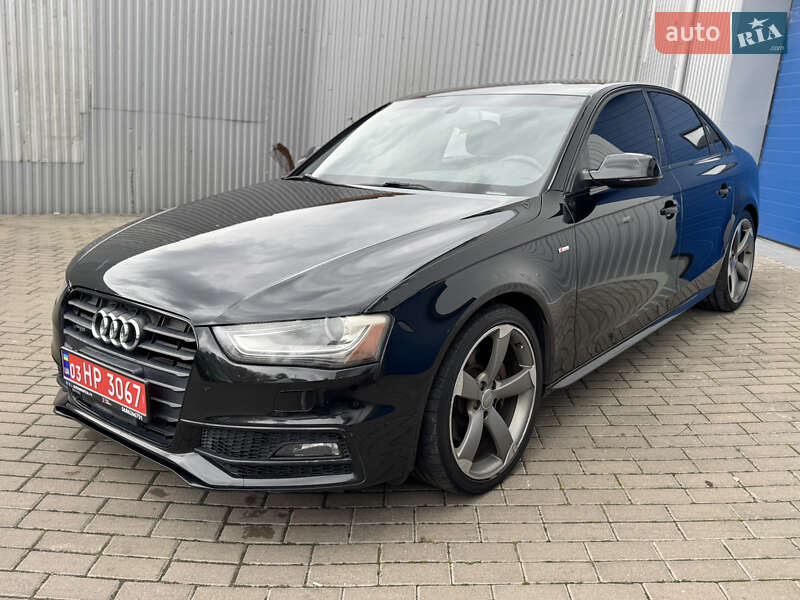 Седан Audi A4 2015 в Рівному