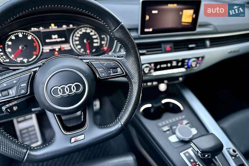 Седан Audi A4 2017 в Львові