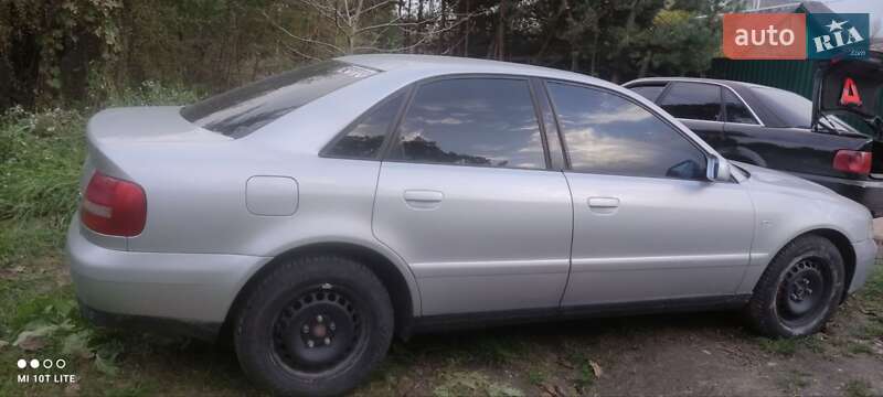 Седан Audi A4 2000 в Золочеві фото 4 Седан Audi A4 2000 в Золочеві