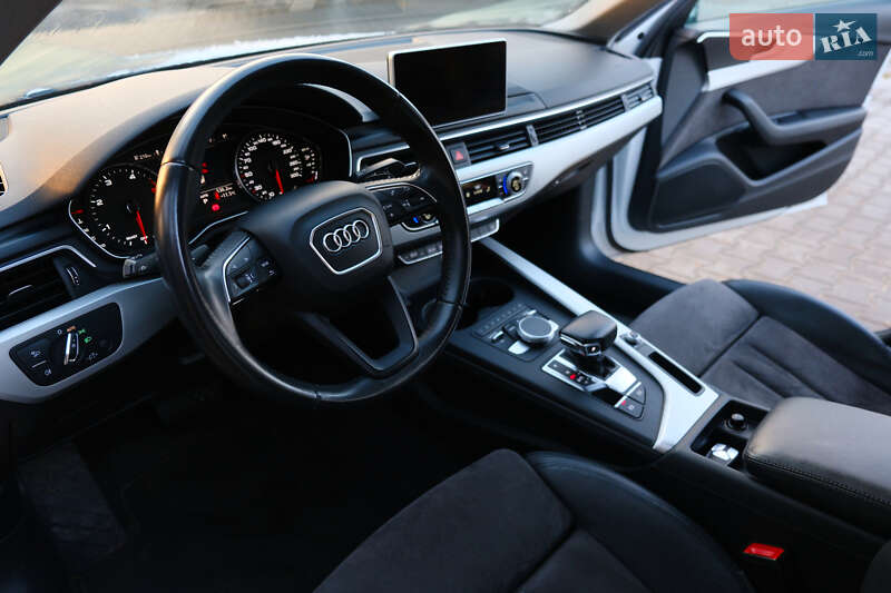 Седан Audi A4 2017 в Киеве