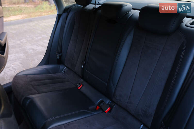 Седан Audi A4 2017 в Киеве
