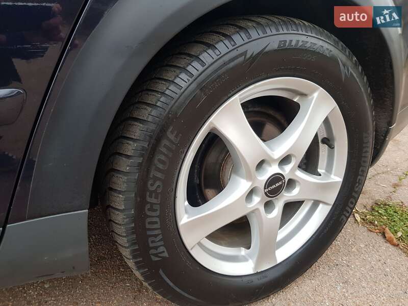 Седан Audi A4 2001 в Мене фото 17 Седан Audi A4 2001 в Мене