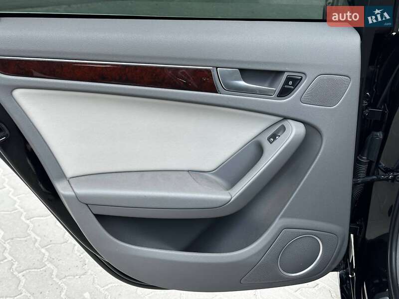 Седан Audi A4 2011 в Львові фото 28 Седан Audi A4 2011 в Львові