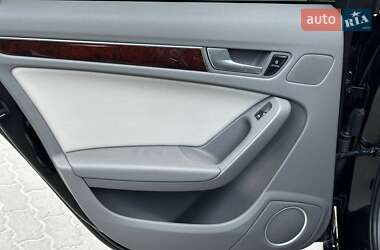 Седан Audi A4 2011 в  фото 28 Седан Audi A4 2011 в
