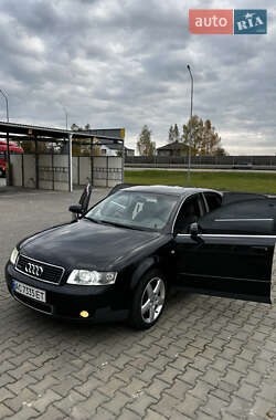 Седан Audi A4 2003 в  фото 30 Седан Audi A4 2003 в