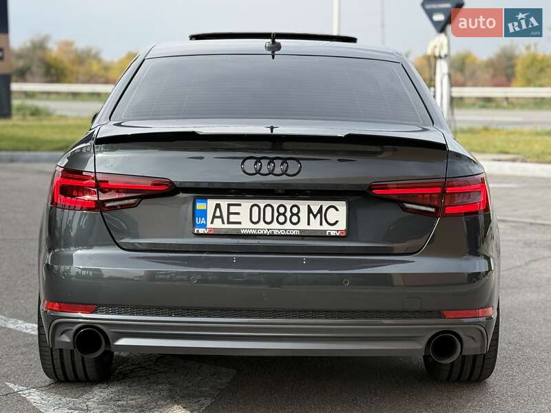 Седан Audi A4 2017 в Днепре
