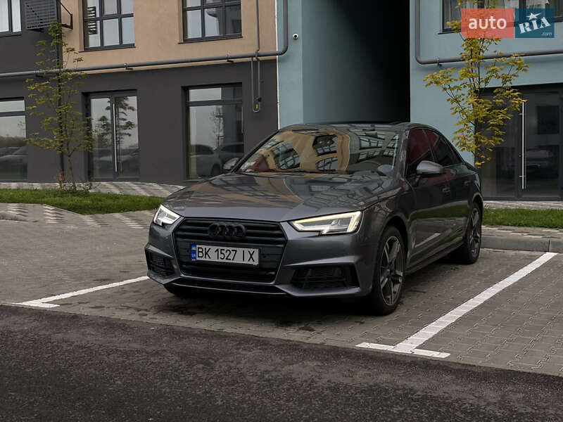 Седан Audi A4 2017 в Ровно