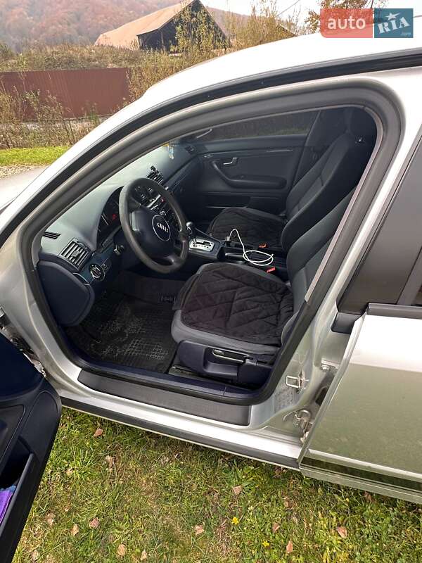 Седан Audi A4 2003 в Хусте