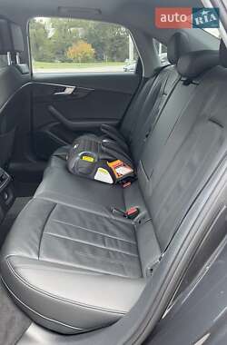Седан Audi A4 2018 в 