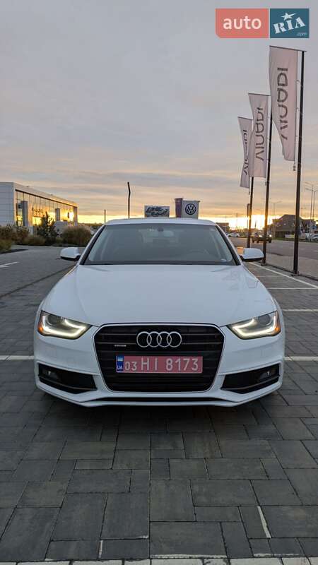 Седан Audi A4 2015 в Луцке