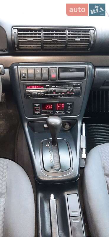 Седан Audi A4 1997 в Тернополе
