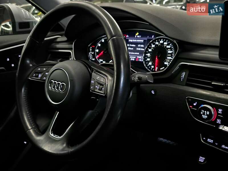 Седан Audi A4 2019 в Миколаєві