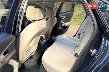 Седан Audi A4 2016 в 