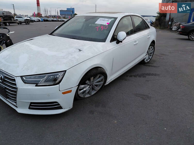 Седан Audi A4 2017 в Киеве