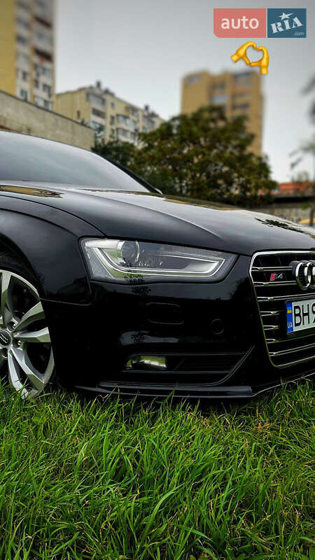 Седан Audi A4 2013 в Одесі