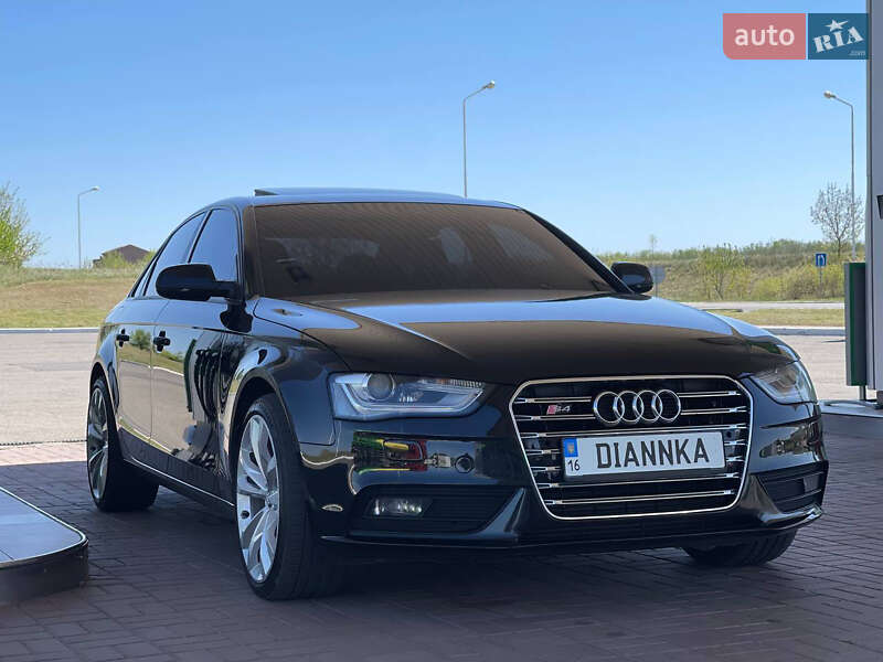 Седан Audi A4 2013 в Одесі